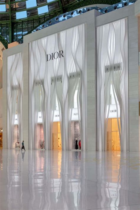 christian dior mall of qatar.